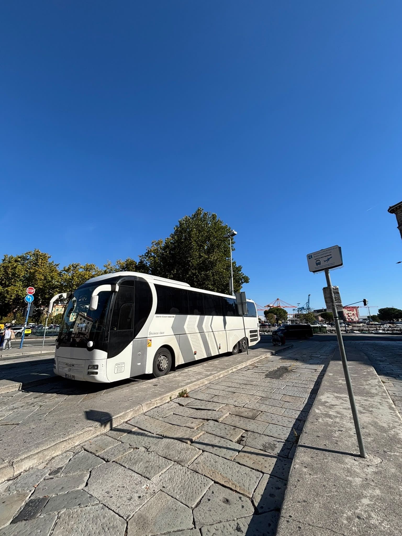Autobus Šahbaz Travel — Trst, Italija